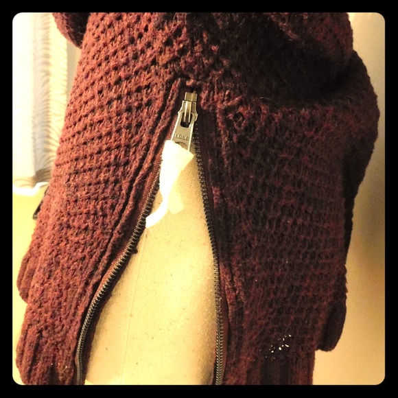 Sweater - Picture 2 of 3